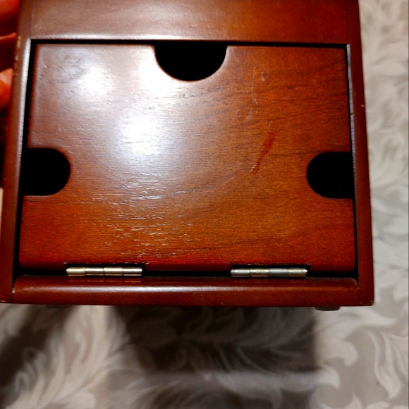 🍂 Nice Solid Wood Phone Charging Valet - Picture 5 of 8